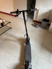 Vend trottinette électrique